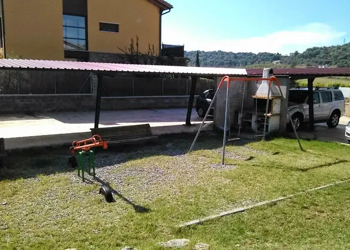 Paola. Prepirineo. Senderismo, Relax... Apartment *